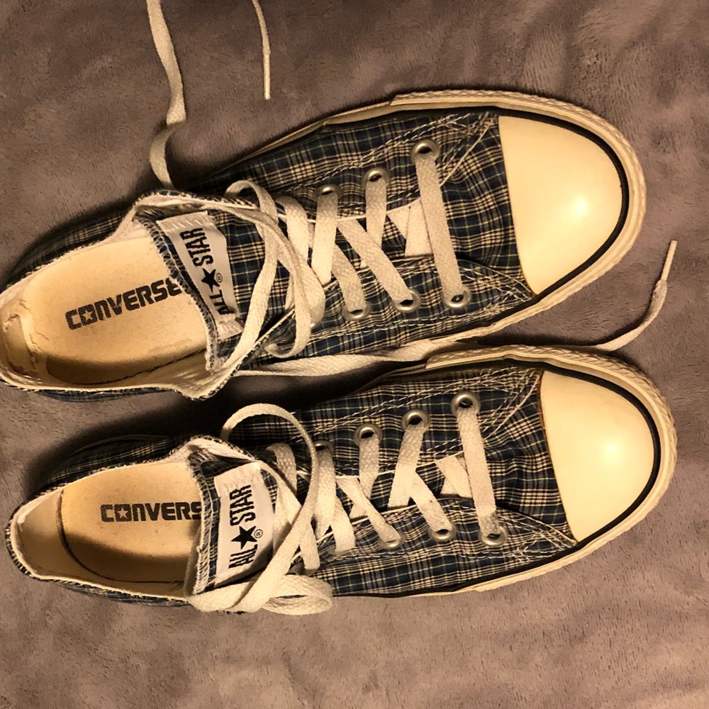 Converse plaid low tops